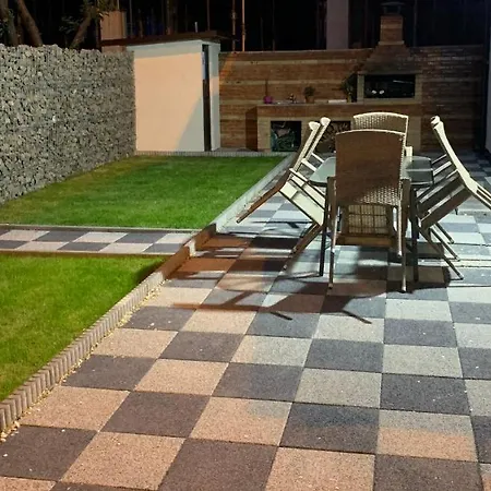 بيت ضيافة Vila Black&white
